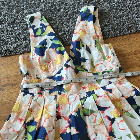 J. Crew Floral Pleated V-Neck Sleeveless Fit & Flare A-Line Dress Size 2 - Picture 7 of 13